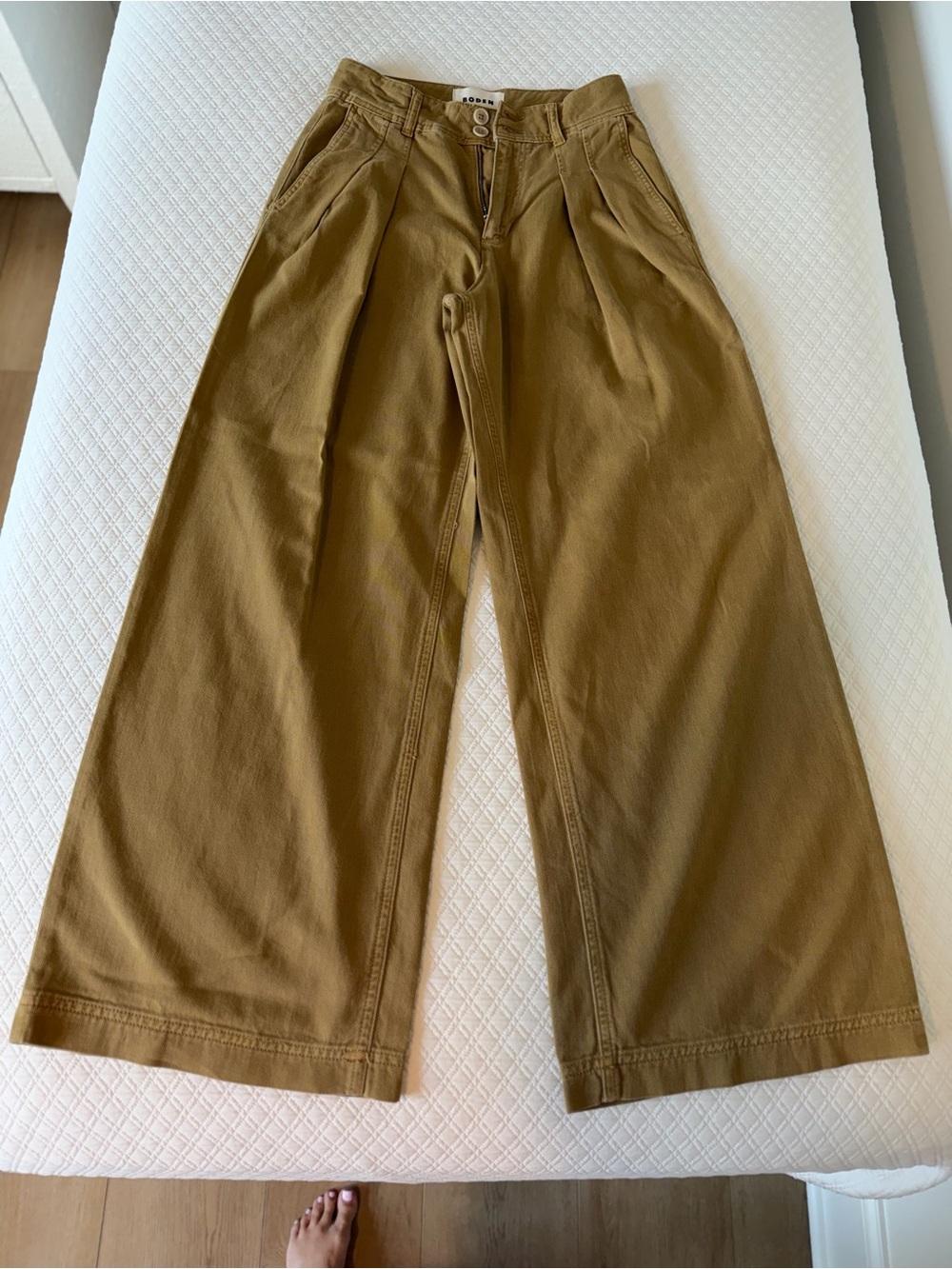 Wide-Leg Brown pleated Boden pants